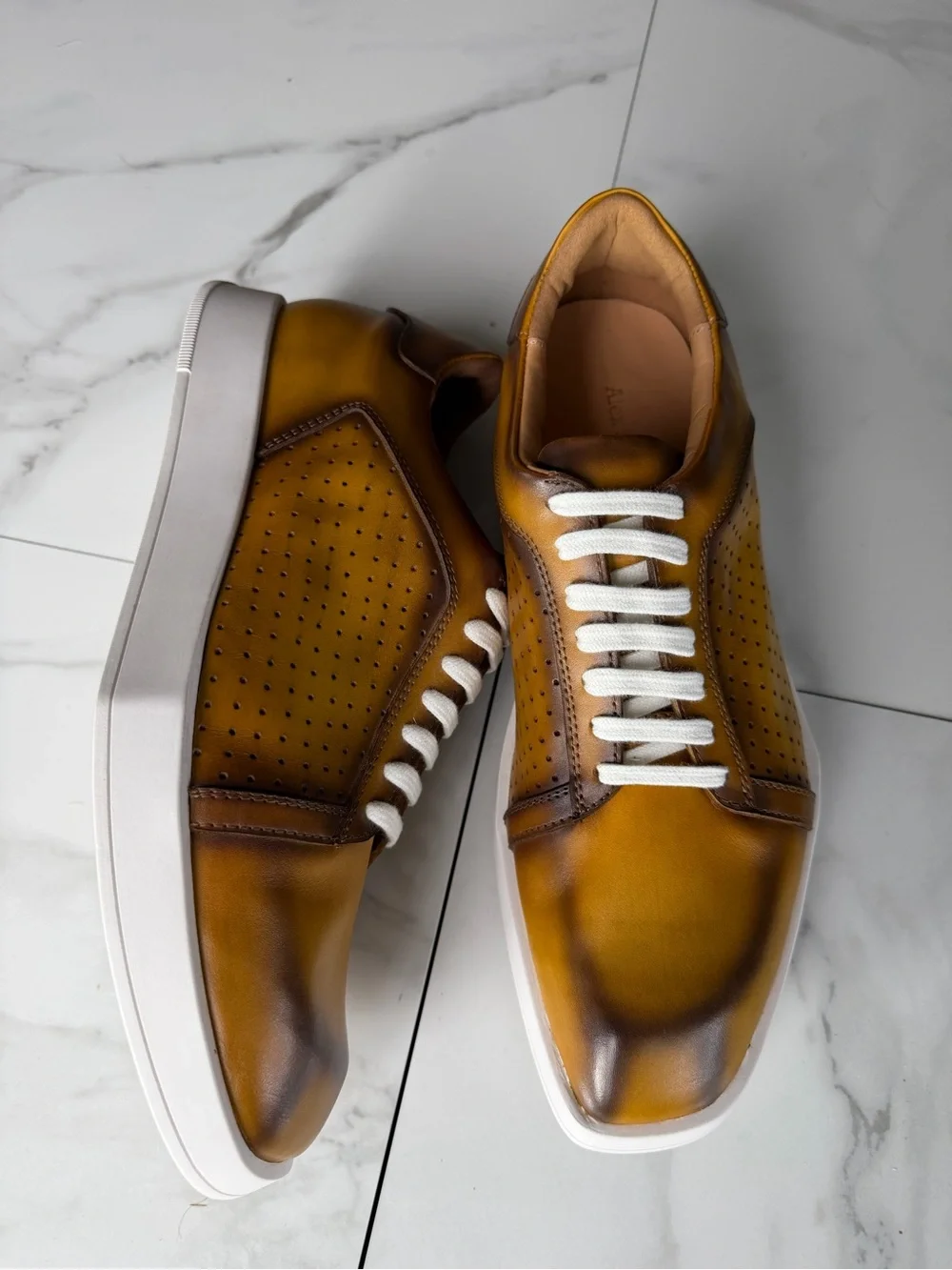 Men's Lace-Up Derby Shoes in Mustard Brown Leather